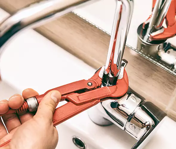Expert Leak Repair Plumber in Copiague, NY