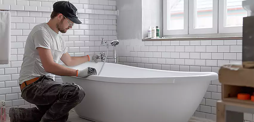 Bathtub Faucet Replacement in Copiague